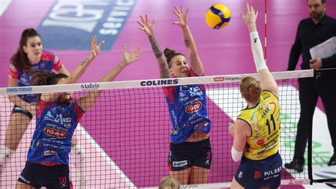 Volley Femminile La Sfida Infinita Igor Conegliano Vale Un Posto In