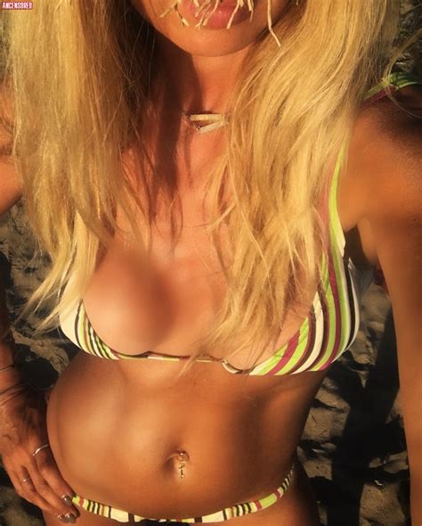 Naked Jana Hallas Added 08 27 2018 By KA