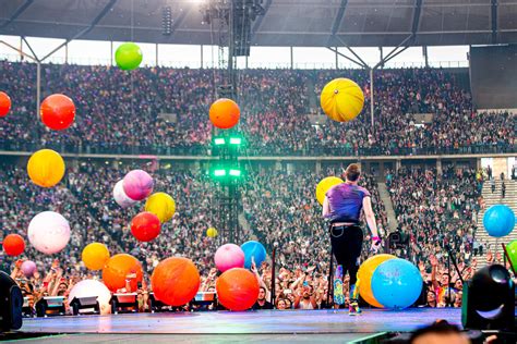 Coldplay Immer Farbenfroh Coldplay Auf Music Of The Spheres