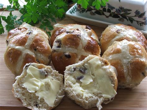 Mums Hot Cross Buns Recipe Nostalgic Recipes