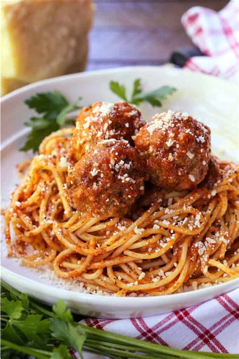 Slow Cooker Meatballs | Mantitlement