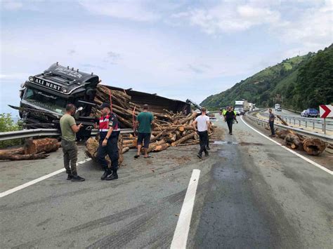 Rizede Odun Y Kl T R Yola Devrildi Yaral Hlas Haber Ajans