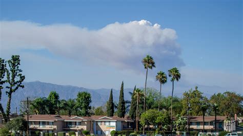 Brush fire forces evacuation of small Southern California city ...