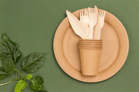 Platos De Cart N Desechables Tenedores Y Cucharas De Madera Plato