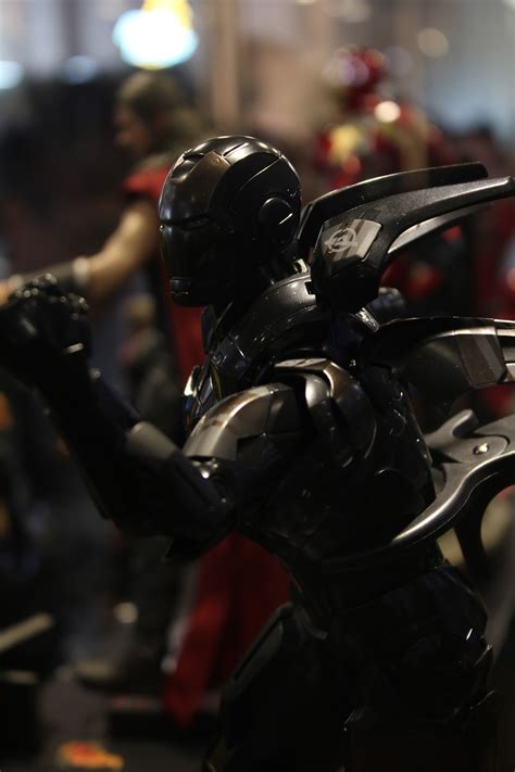 Hot Toys Iron Man Mark Vii Toys Zone D Figures Price List Reviews