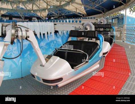 The Seats And Carriage Of A Fast Spinning Fun Fair Ride Stock Photo Alamy