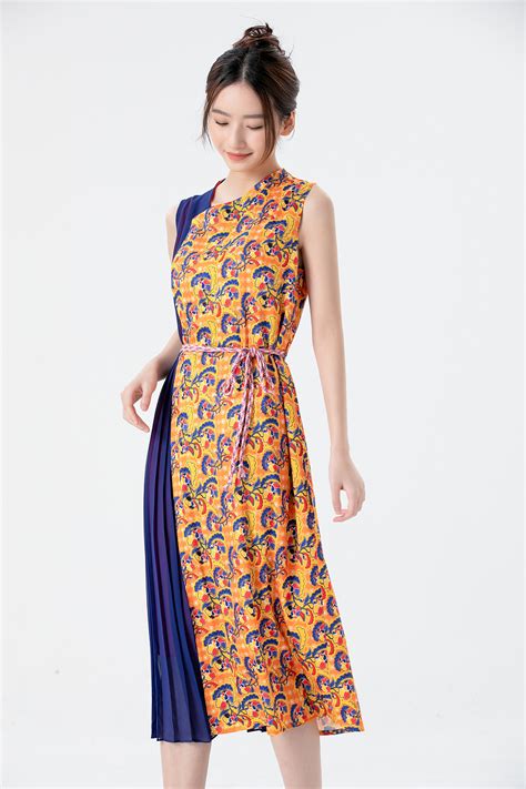 SAMMY Orange Printed Batik Pleated Dress