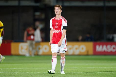 Verslag Jong Ajax En Fc Emmen In Doelpuntrijk Duel In Evenwicht