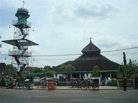 Pak Sejarah: Masjid Agung Demak