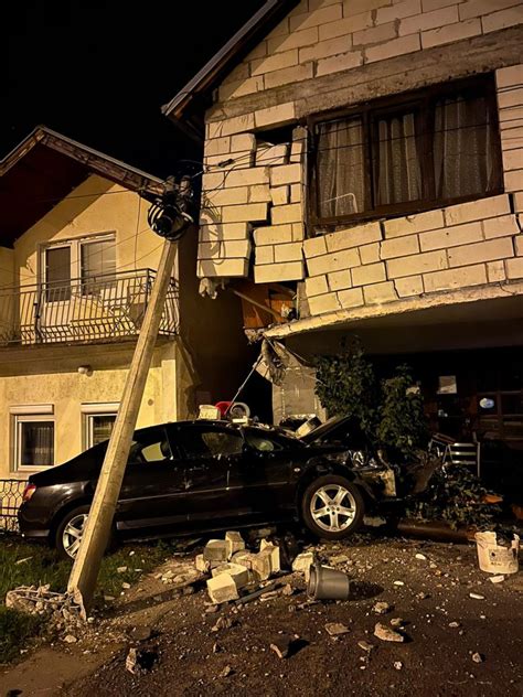 Foto Nevjerovatni prizori u Kraljevu Izašli iz kafane trkali se pa