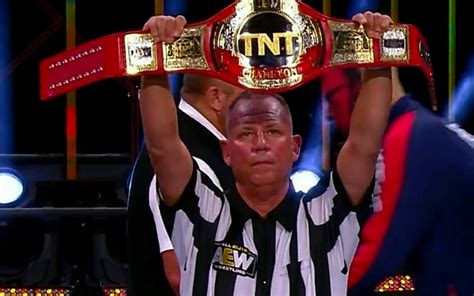 Former WWE Referee Mike Chioda Debuts On AEW Dynamite