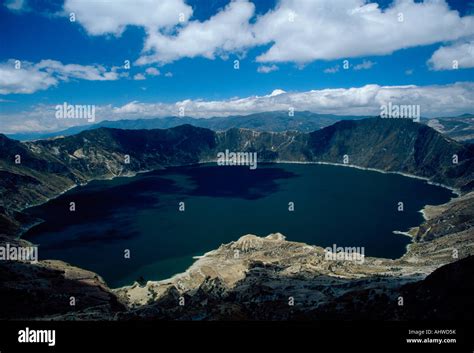 Lake Quilotoa, crater lake, Quilotoa volcanic crater, Quilotoa ...