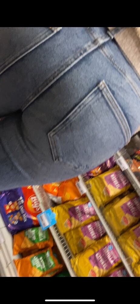 Blonde Teen Unaware Great Ass Bending Over Tight Jeans Forum