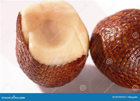 Fruta De Salak O De La Serpiente Foto De Archivo Imagen De Delicioso