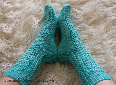 Stensota Socks {Free Knitting Pattern!} ⋆ Melody's Makings