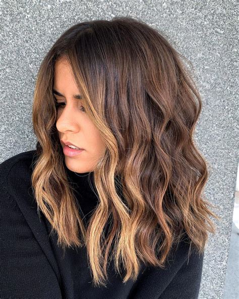 Adiós Balayage Las Mechas Face Framing Serán Tendencia En 2024 Porque Iluminan Y Son Fáciles De