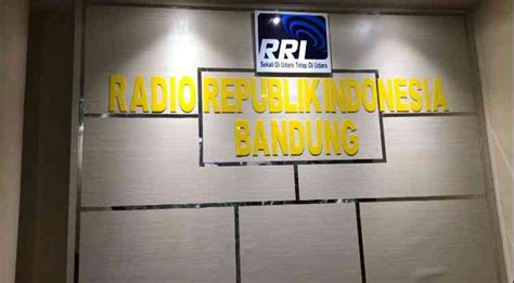 Rri Bandung Kisah Radio Republik Indonesia Dari Waktu Ke Waktu Halaman