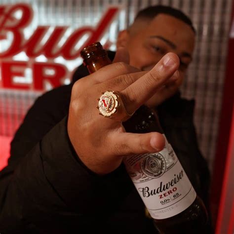 Bud Zero lança coleção de semijoias inspiradas em Sintonia - GKPB ...