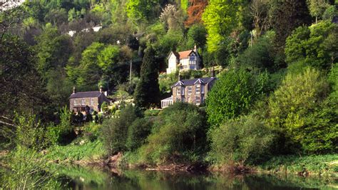 Louez désormais la maison culte de la série Sex Education AD Magazine