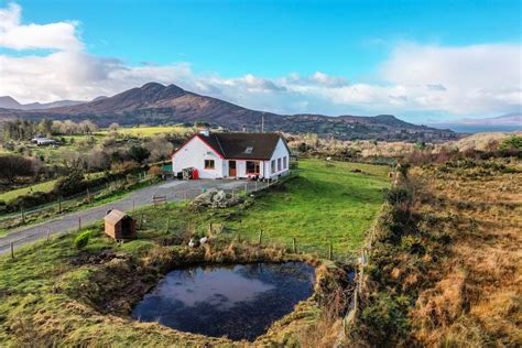 Traditional Irish Cottages For Sale Right Now Irish Coast