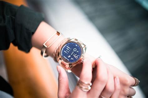 Migliori Smartwatch Da Donna Del Guida All Acquisto