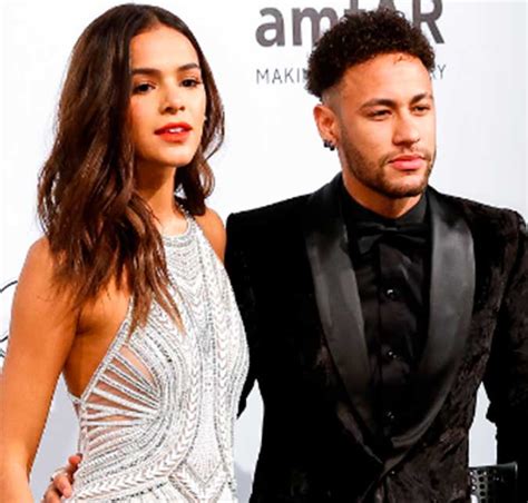 Bruna Marquezine Faz Declaração Inusitada Para Neymar No Dia Dos Namorados Estrelando