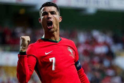 Cristiano Ronaldo é o primeiro jogador da história a participar de 6