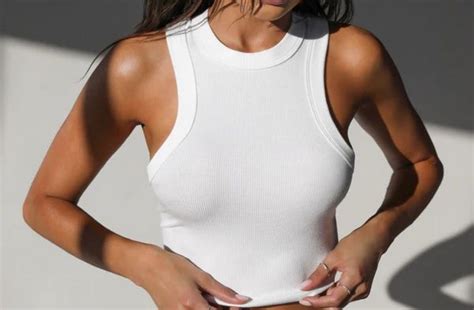 17 Best White Tank Tops For Women Starting At 16 2023 Topsfordays