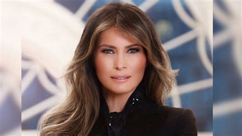 Primer Retrato Oficial De Primera Dama Melania Trump