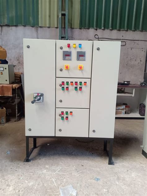 Single Phase Electric MCC Control Panel 440V IP Rating Ip 44 At Rs