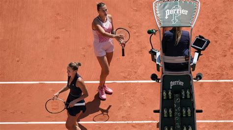 Marta Kostyuk Booed For Not Shaking Aryna Sabalenkas Hand At French