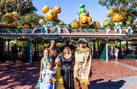 Guide To The Best Time Ever At The Disneyland Halloween Party!