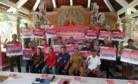 Ny Putri Koster Kunjungi Gebyar Pasar Murah BKOW Provinsi Bali