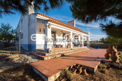 Quintas e casas rústicas Quinta T3 à venda em Santa Maria do Castelo