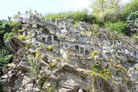 Il castello incantato del Gaudì di Grosio