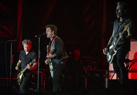 The Town Anuncia Green Day Sex Pistols E Iggy Pop Tr S Gera Es Do Punk