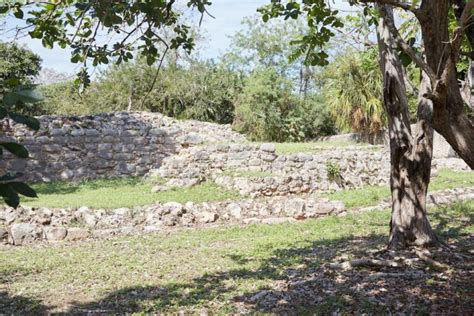 A Day in Izamal: The Magic Town & Its Massive Pyramid – Sailingstone Travel