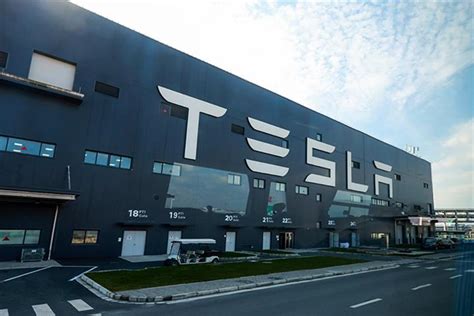 Tesla's Expanded Shanghai Plant to Begin Production in December, VP Says