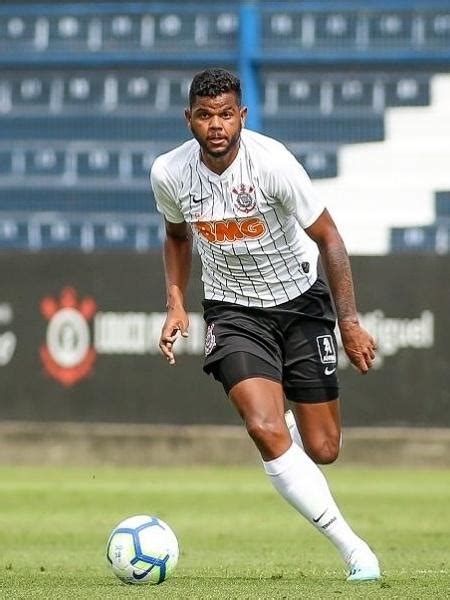 Jogador Do Corinthians é Liberado Para Fazer Exame Em Time Da Lituânia