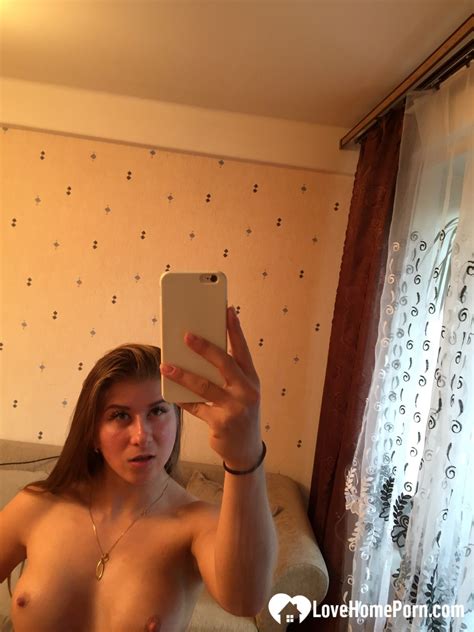 Busty Babe Displays Her Amazing Thick Thighs Pictures Shooshtime