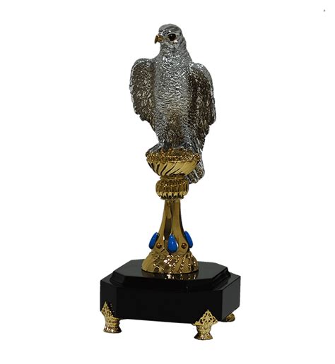 falcon sculpture with stand - 3D Printing Model | Sculptures | Resin Art.