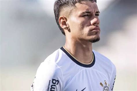 Mulher De 19 Anos Morre Após Encontro Jogador Da Base Do Corinthians