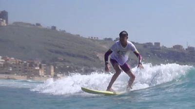 Female Surfer Sets New World Record BBC News