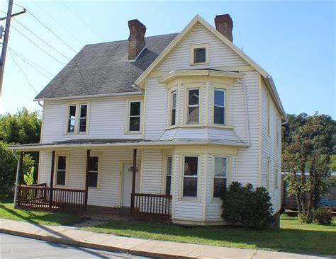 201 N Water St West Newton Pa 15089 Mls 1416296 Redfin