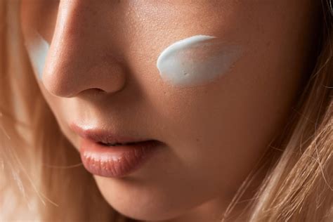 Premium Photo Close Up Beauty Portrait Laughing Beautiful Half Naked Woman Applying Face Cream