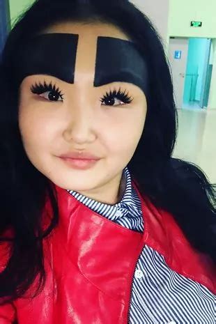 Cartoon Shaved Eyebrow