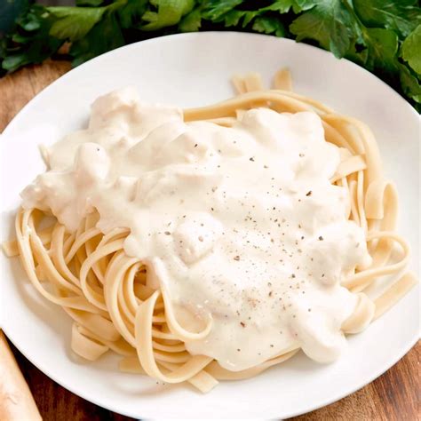 Fettuccine Alfredo Una Receta Clásica Genial Tastelist Mx