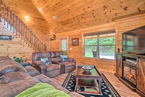 Cozy Cabin Living By Lake Chatuge W Covered Patio Hiawassee Ga Evolve