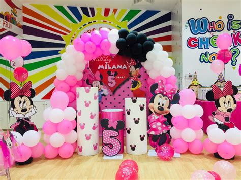 Adorable Minnie Mouse Birthday Party Decorations