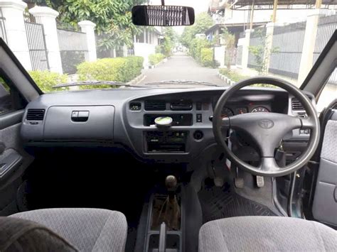 Toyota Kijang Lgx Manual Bensin Km Rb Sangat Istimewa